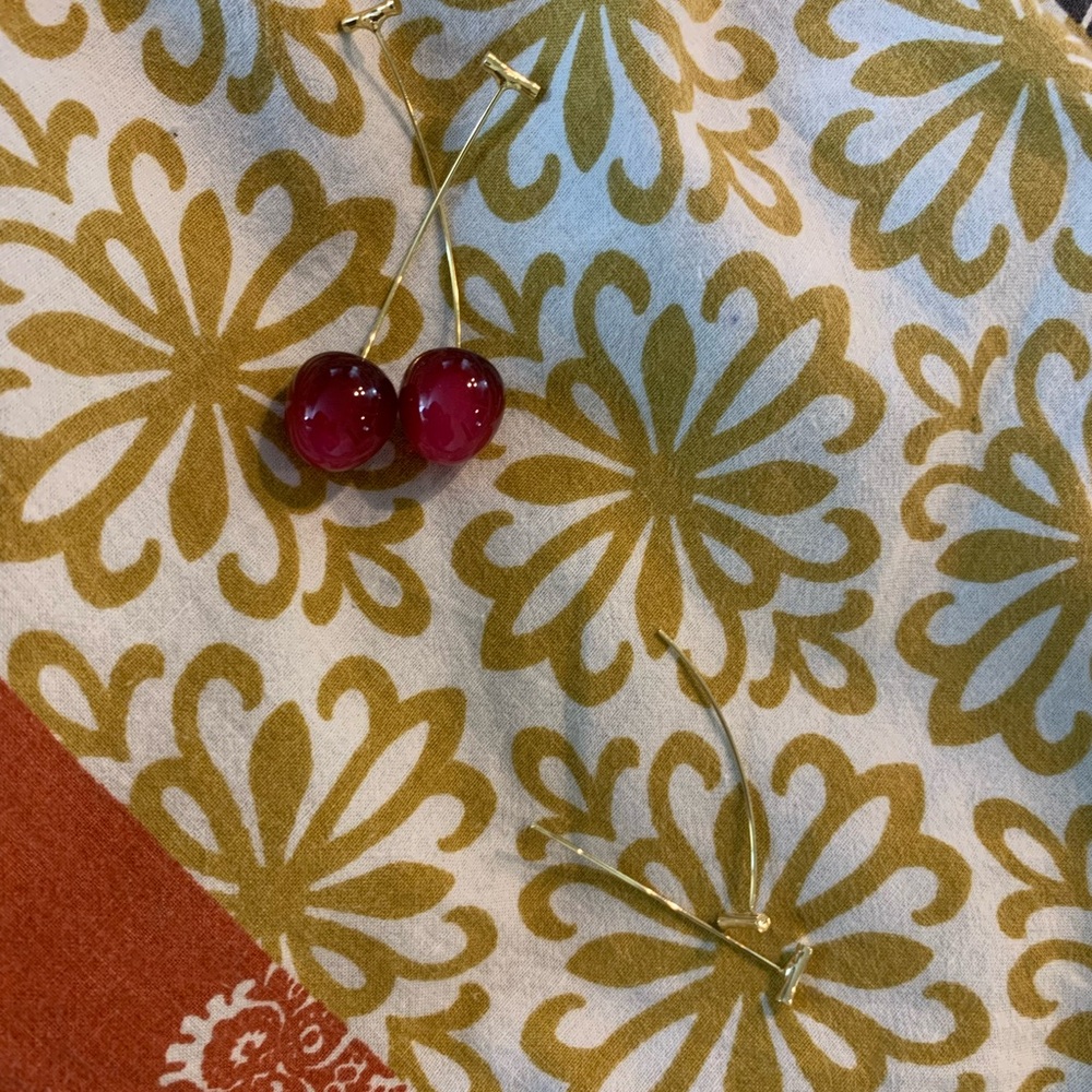 Women earrings, cherry